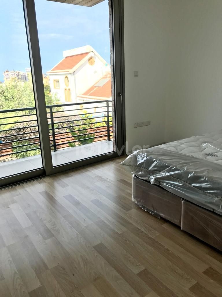 Kyrenia Alsancak (Merit Bereich) 3+1 neue Villa zu verkaufen