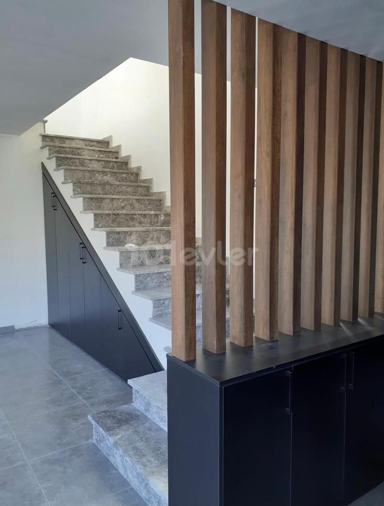 3+1 duplex villa for sale in Kyrenia Boğaz