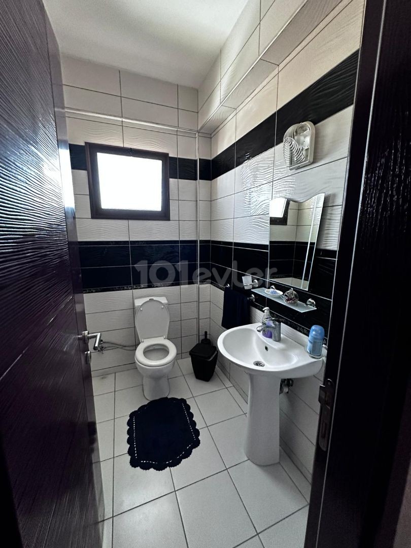 3+1 apartment for sale in Ozanköy, with Turkish title