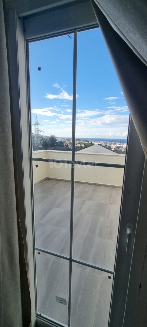 Girne Alsancak'ta satılık 3+1 villa