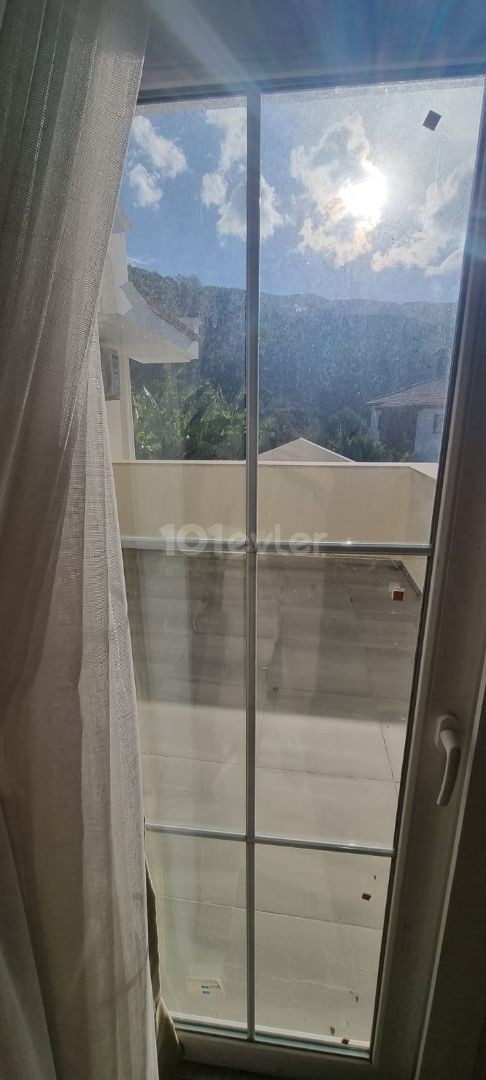 Girne Alsancak'ta satılık 3+1 villa