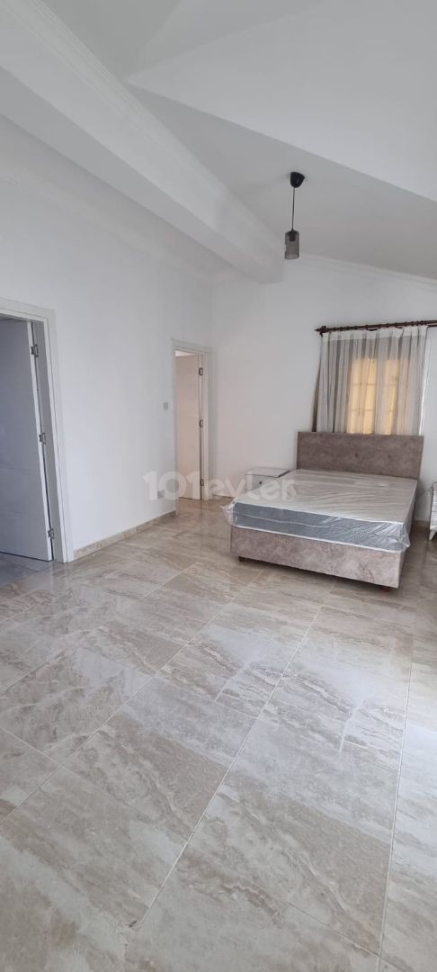 Girne Alsancak'ta satılık 3+1 villa