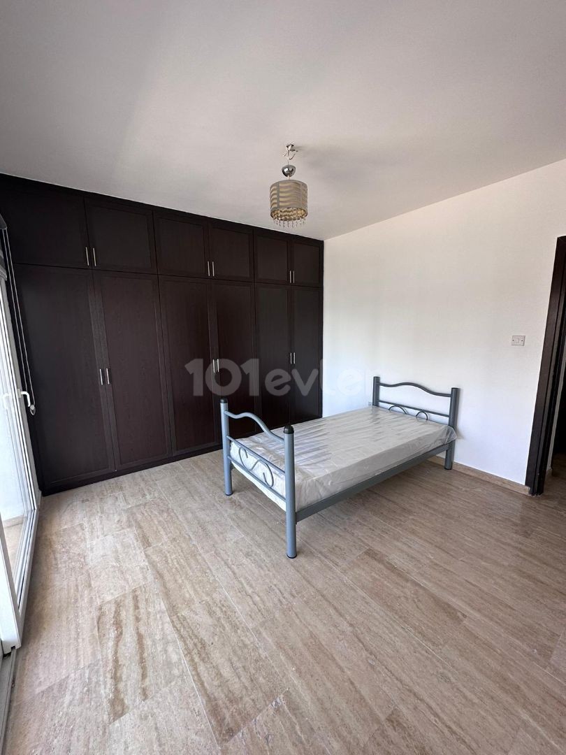 Girne merkezde kiralık 2+1 penthouse daire