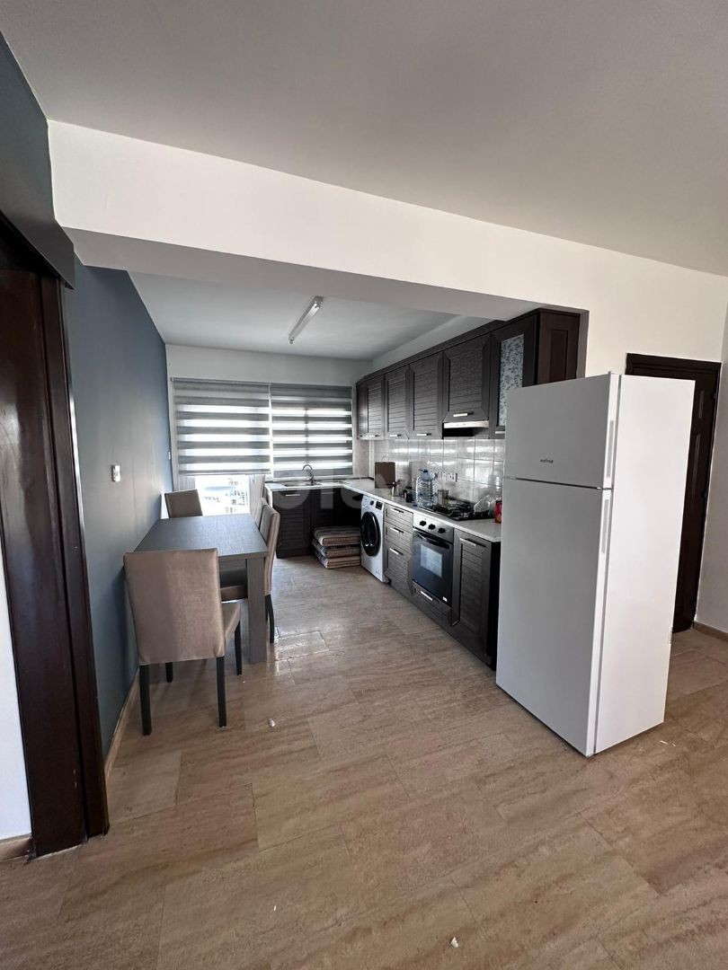 2+1 Penthouse-Wohnung zur Miete in Kyrenia Zentrum