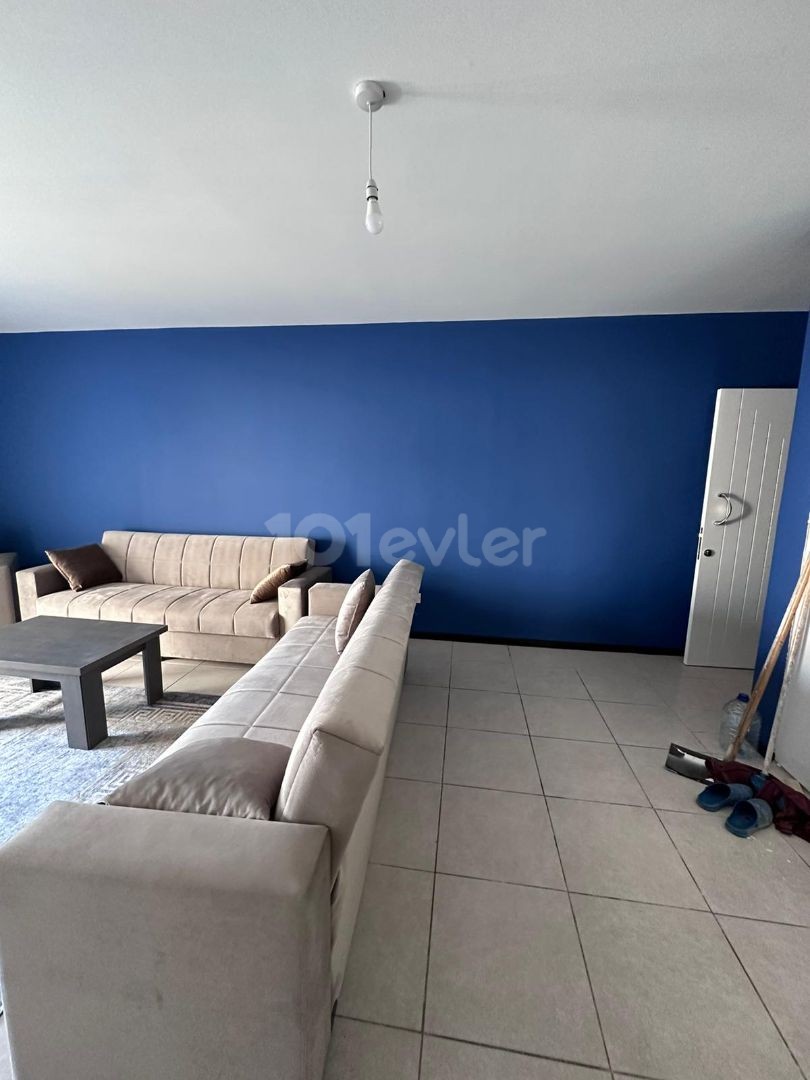 2+1 penthouse apartment for daily rent in the center of Kyrenia is in the area of ​​Barbaros market