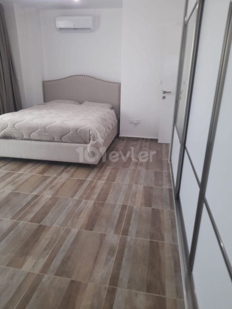  Esentepe'de kiralık 3+1 lüks villa