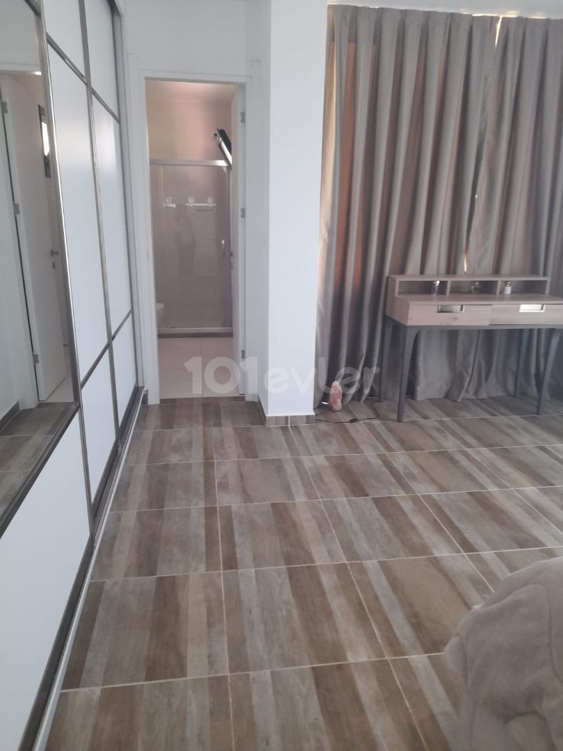  Esentepe'de kiralık 3+1 lüks villa