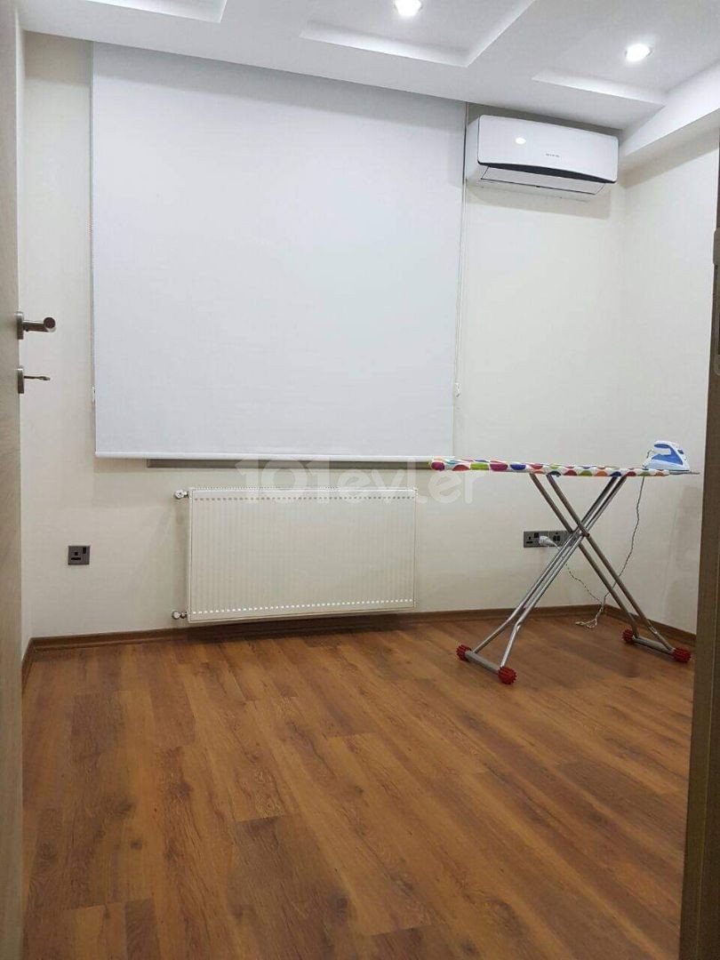  Ausgezeichnete 3+1 Penthouse-Wohnung zu verkaufen in Kyrenia Centre