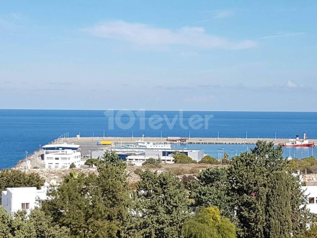 Perfect 3+1 penthouse for sale in Kyrenia Center