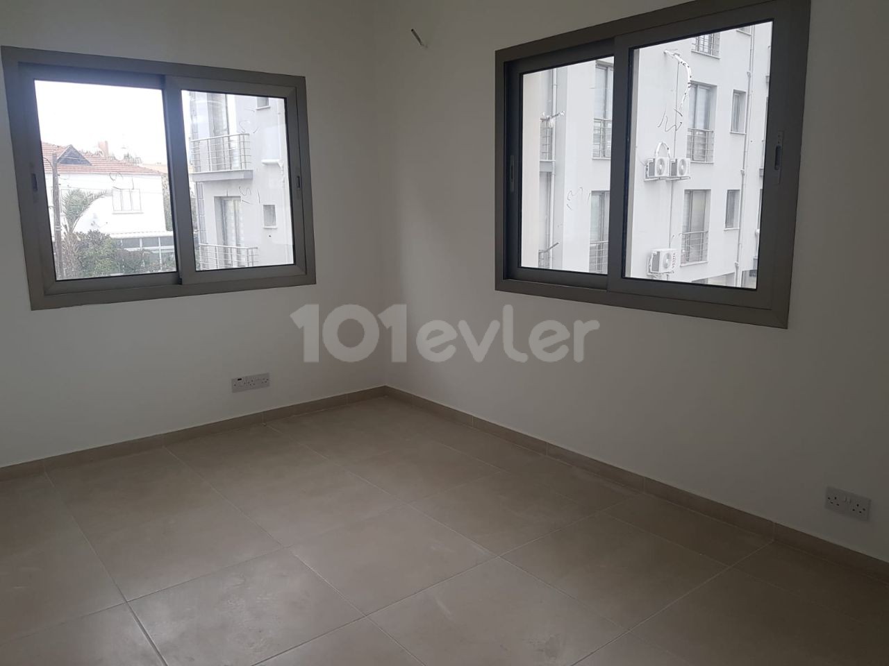 3+1 en suite super lux flat for sale in Gonyeli, Lefkosa