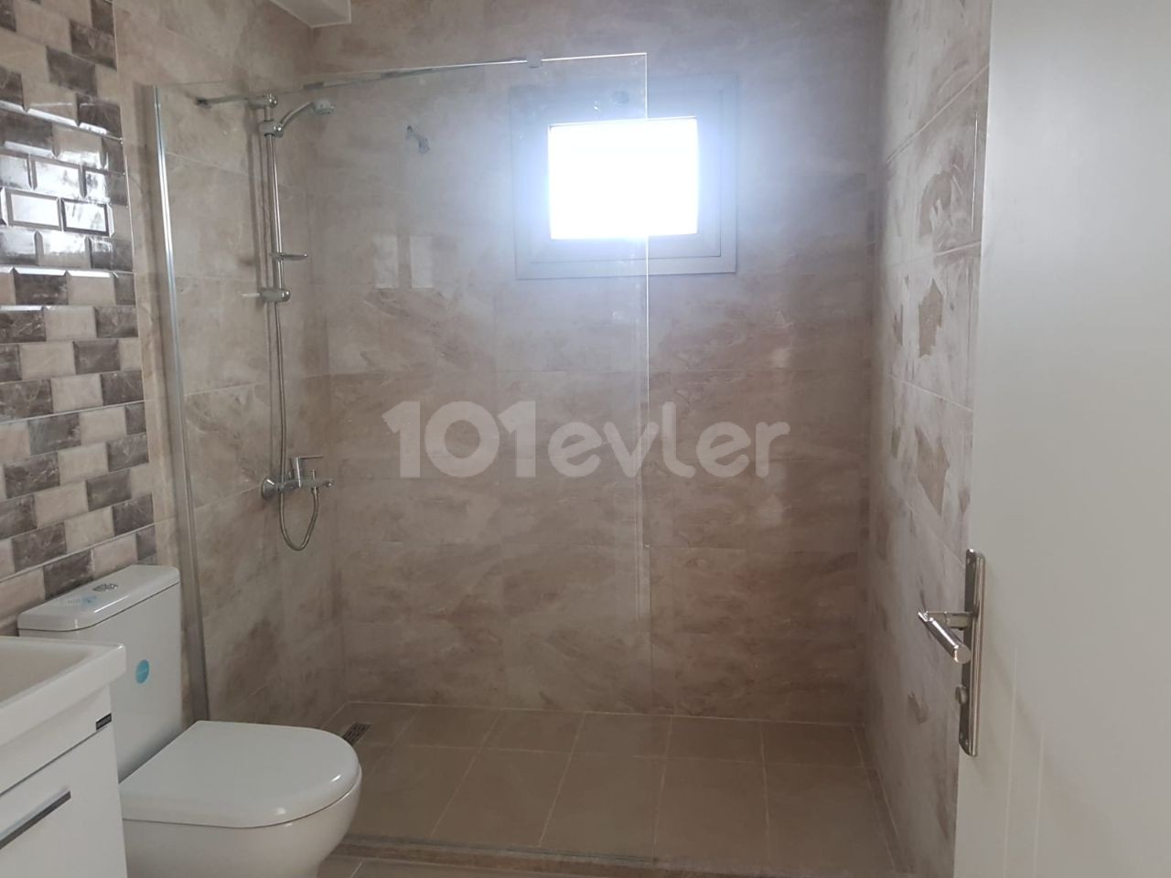 3+1 en suite super lux flat for sale in Gonyeli, Lefkosa