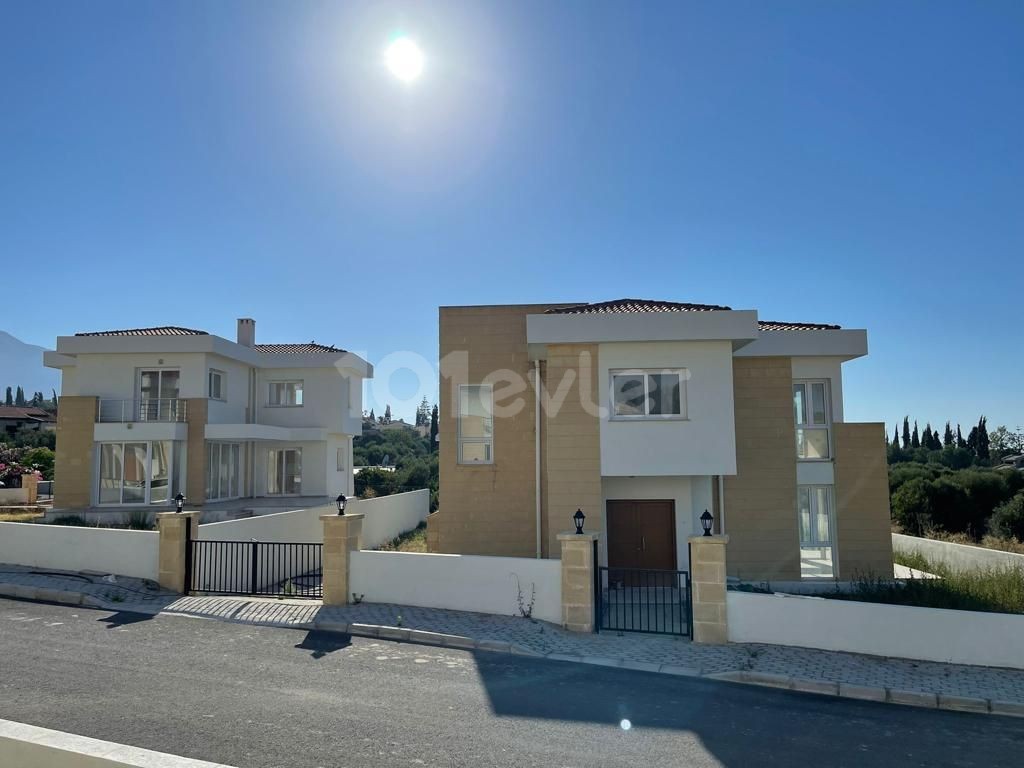 Last two 3+1 villas for sale in Girne, Alsancak/ Yeşiltepe