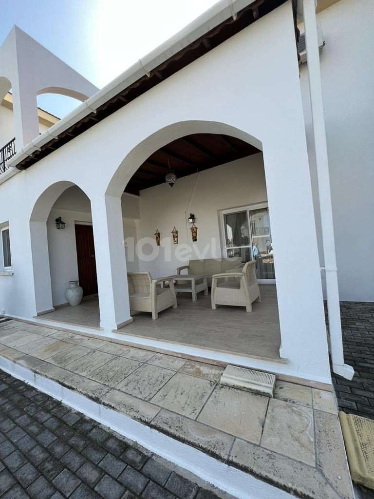 4+1 luxury duplex villa with private swimimg pool for daily rent in Çatalkoy