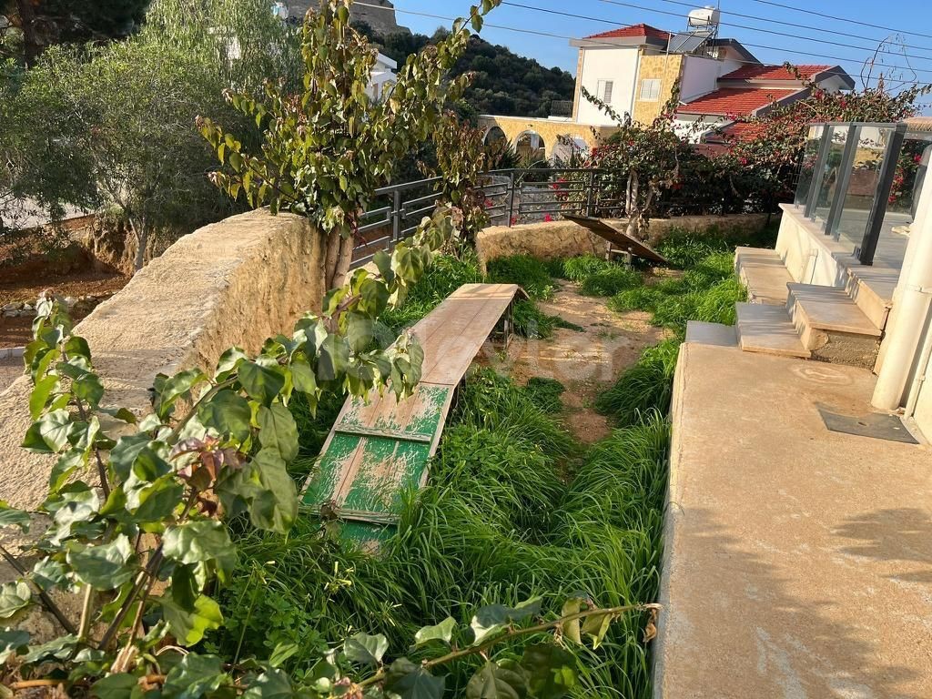 2+1 apartment with garden for sale in Alsancak
