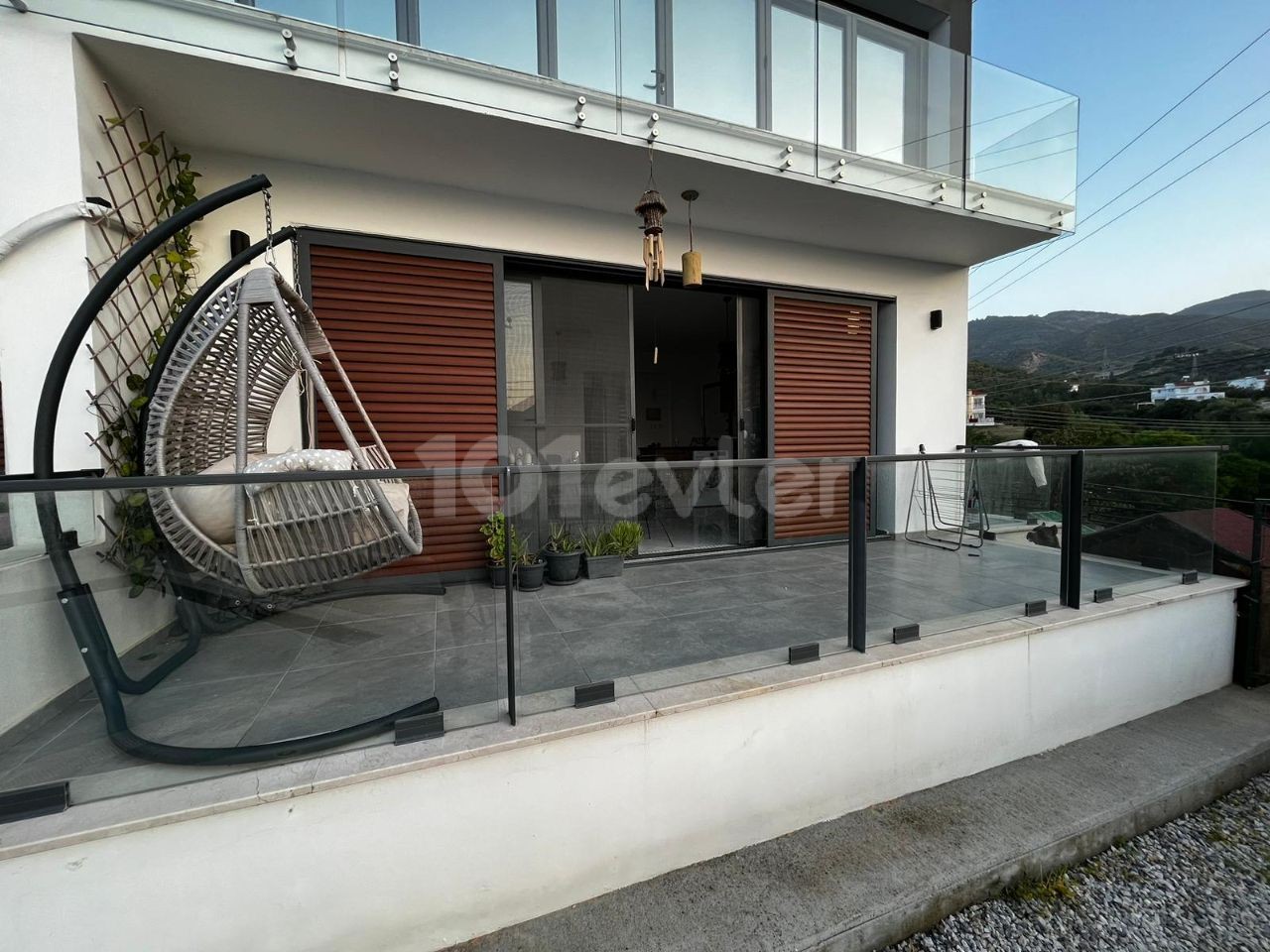 2+1 apartment with garden for sale in Alsancak