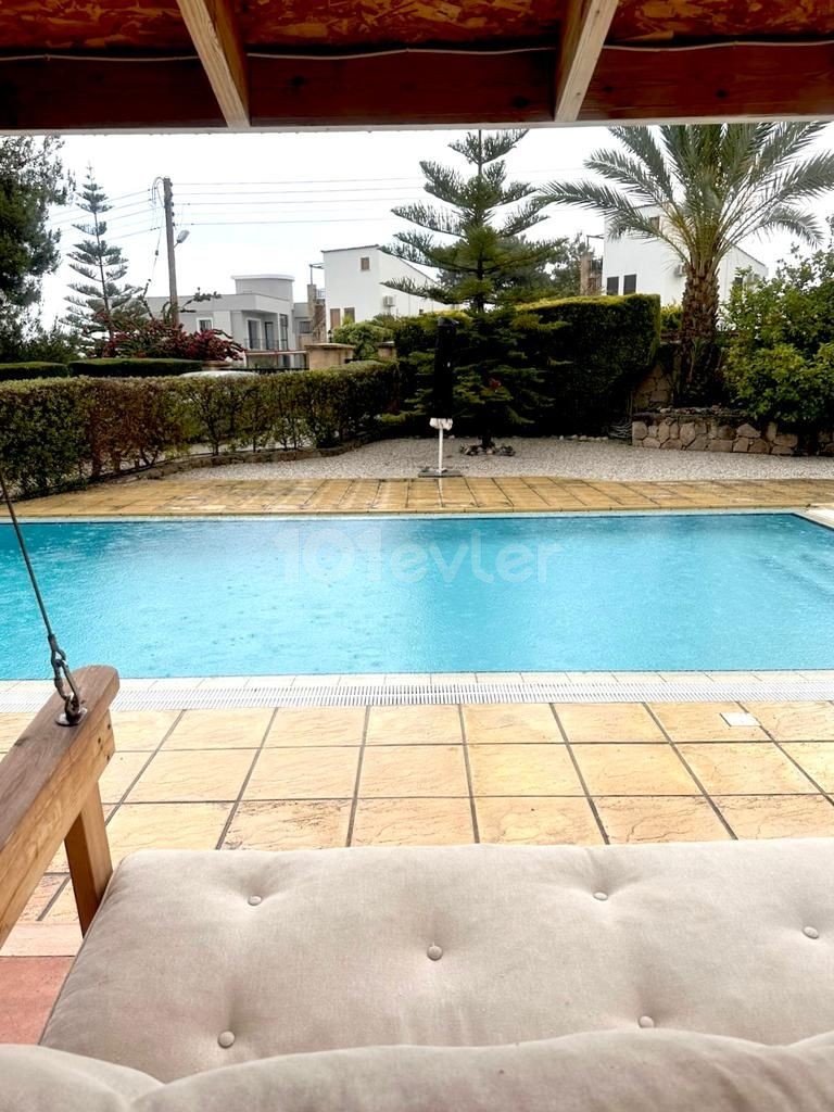 3+1 duplex amazing villa for sale with private swimming pool in Çatalköy