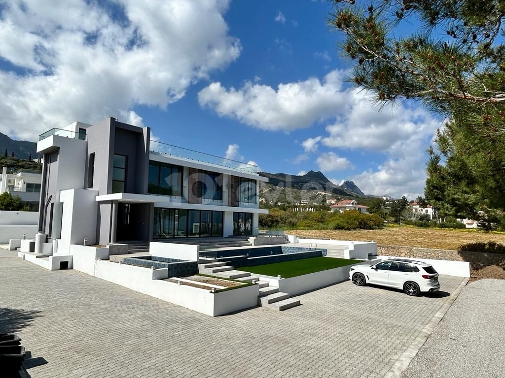 3+1 finished villa for sale in the most luxurious place in Doğanköy