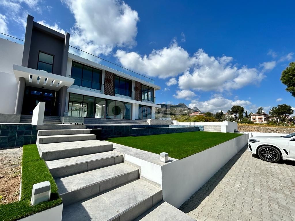 3+1 finished villa for sale in the most luxurious place in Doğanköy