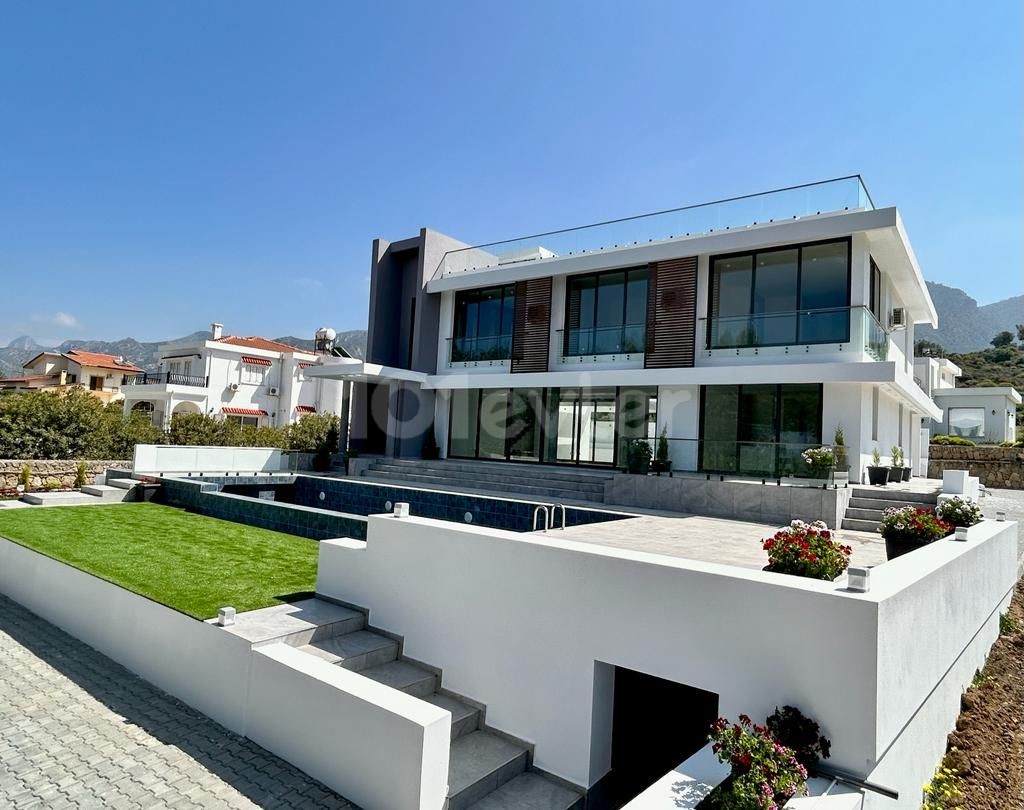 3+1 finished villa for sale in the most luxurious place in Doğanköy