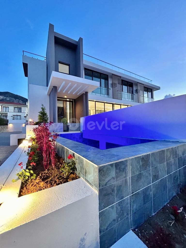 3+1 finished villa for sale in the most luxurious place in Doğanköy