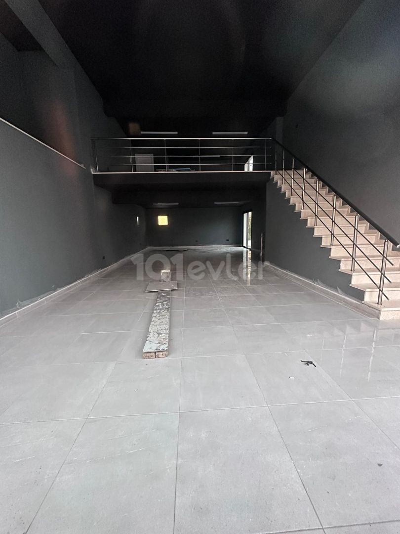 Shop with commercial permission for rent in the center of Kyrenia, on the road street