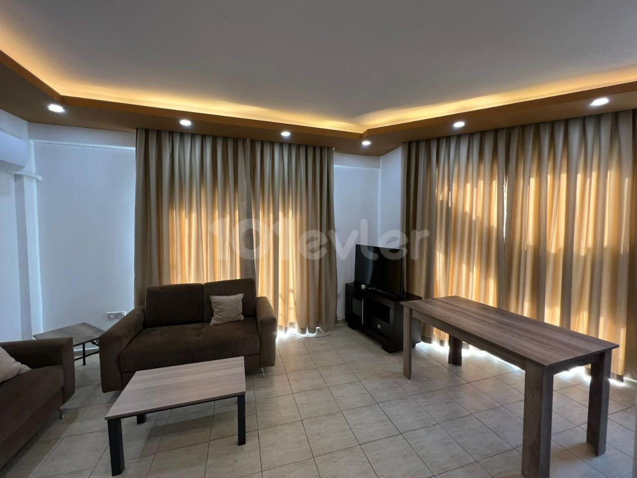 2+1 apartment for rent in the center of Kyrenia