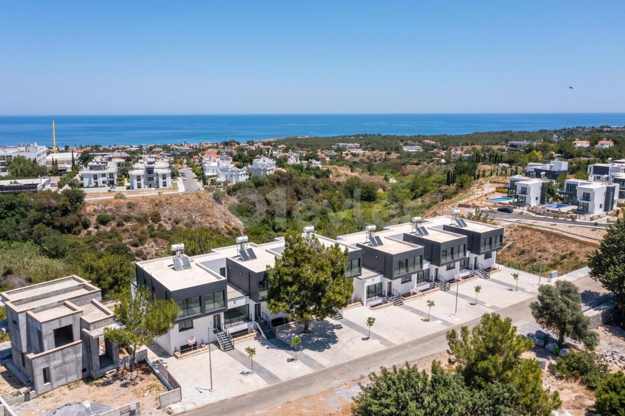 5+2 triplex villa for sale in Kyrenia Çatalköy with magnificent mountain and sea views
