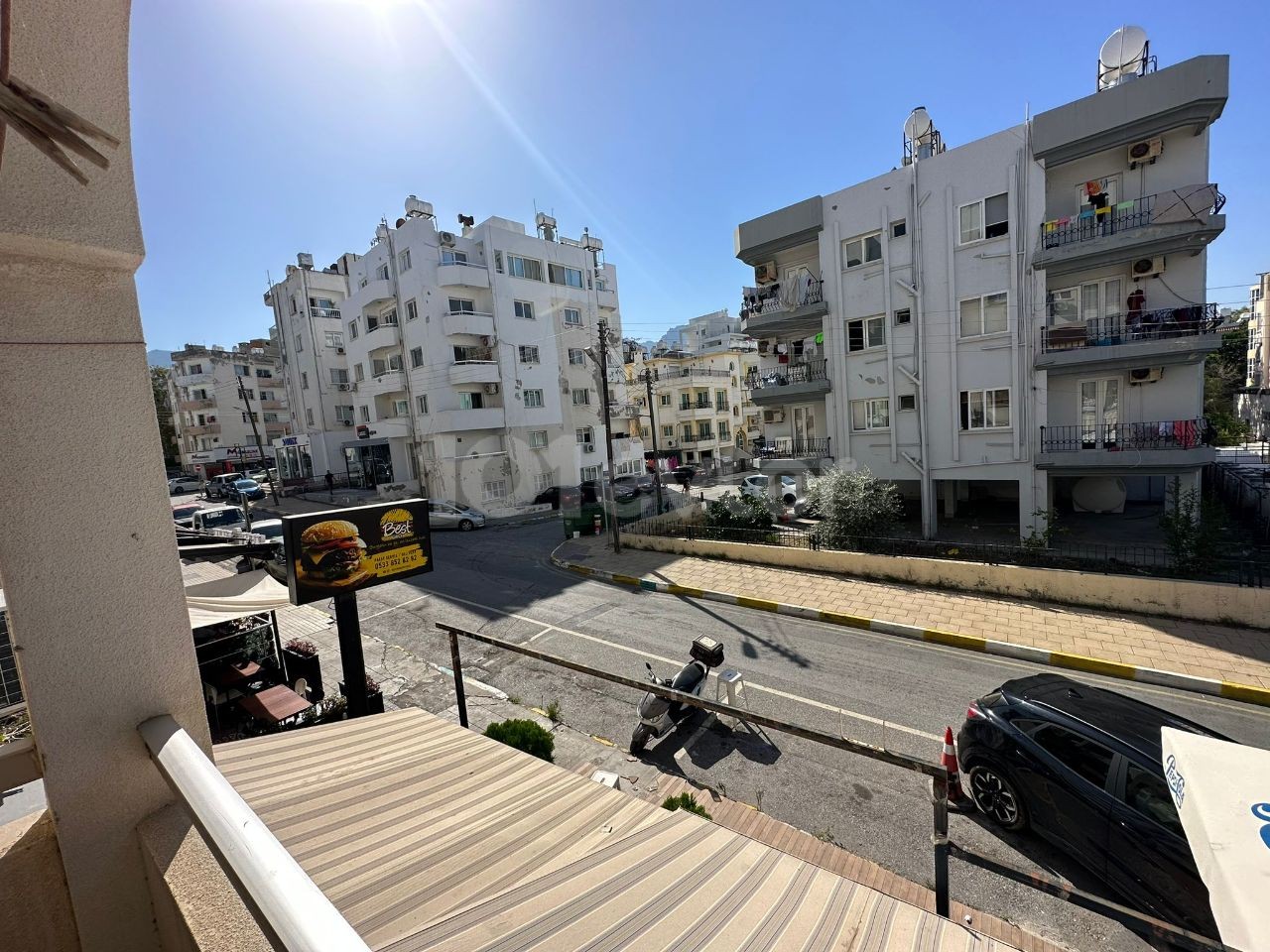 3+1 apartment for sale in Kyrenia Center. With Turkish Tıtle!!!