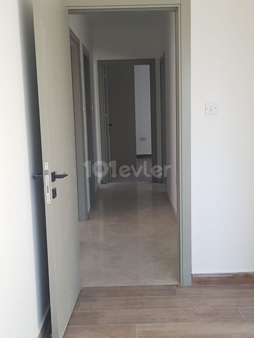 3+1 luxury apartment for sale in Nicosia Küçük Kaymaklı