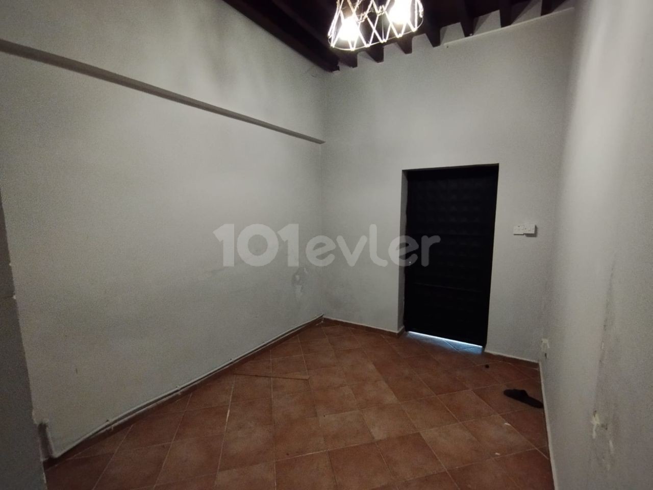 Shop for rent in Kyrenia Center