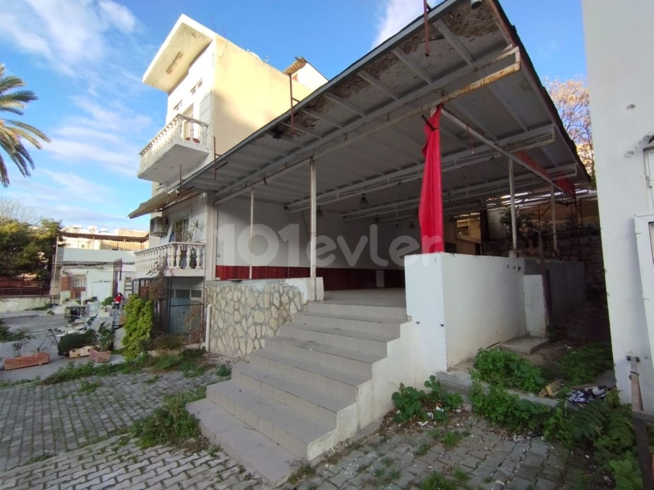 GİRNE/MERKEZ ÇARŞIDA KİRALIK TİCARİ DÜKKAN/ COMMERCIAL SHOP FOR RENT IN KYRENIA/CENTRAL BAZAA