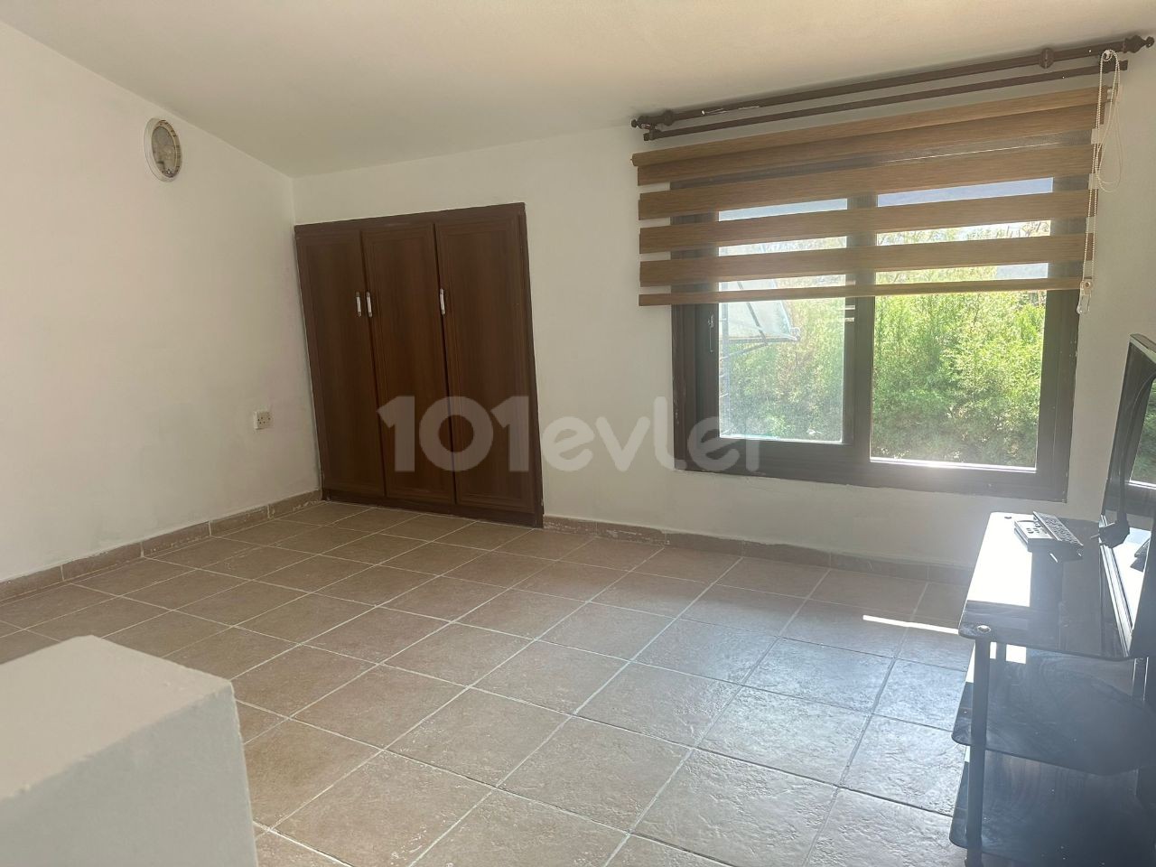 1+1 BUNGALOW FOR RENT IN KYRENIA/LAPTA