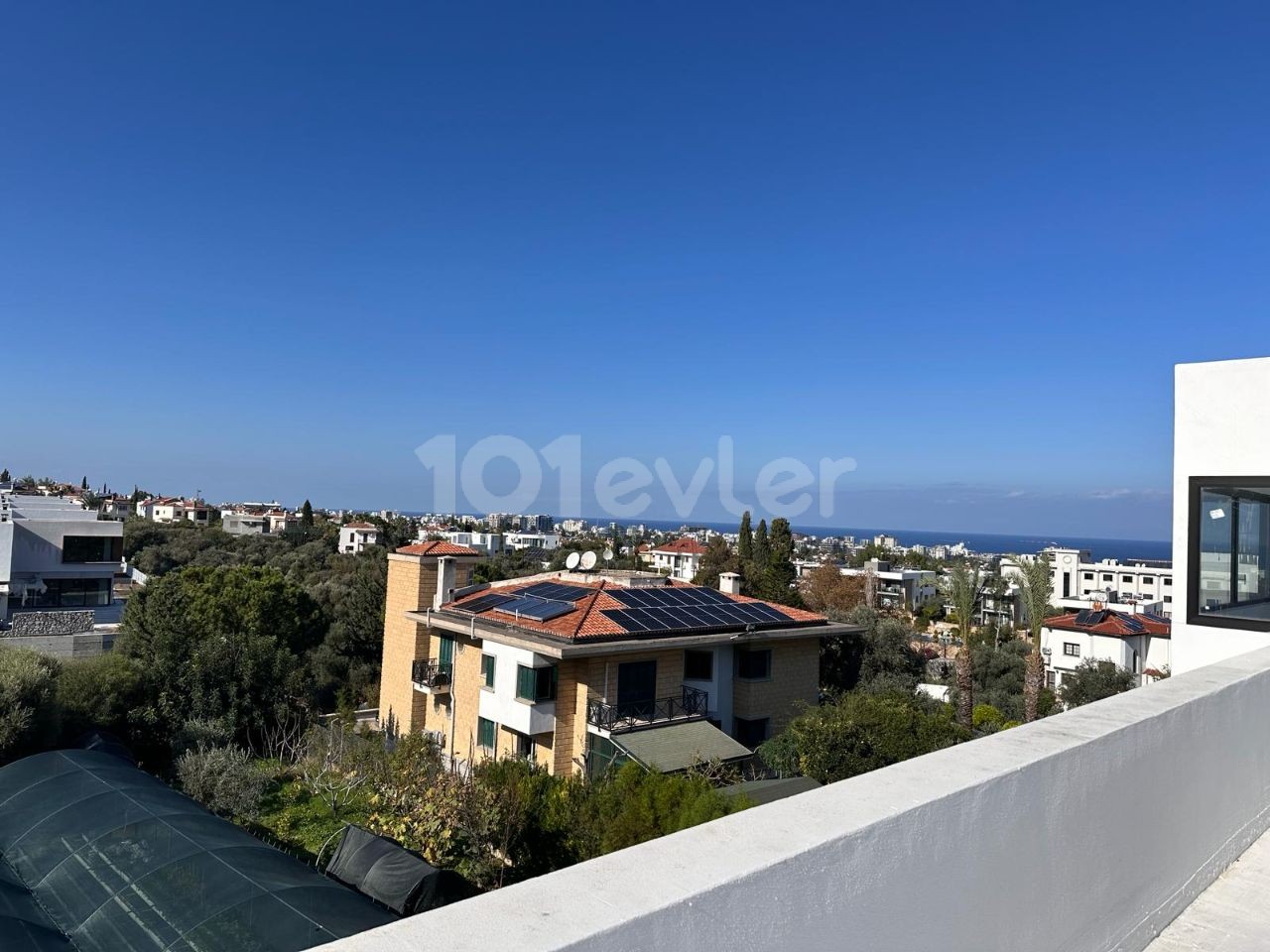 2+1 spacious apartment for rent in Bellapais, Kyrenia