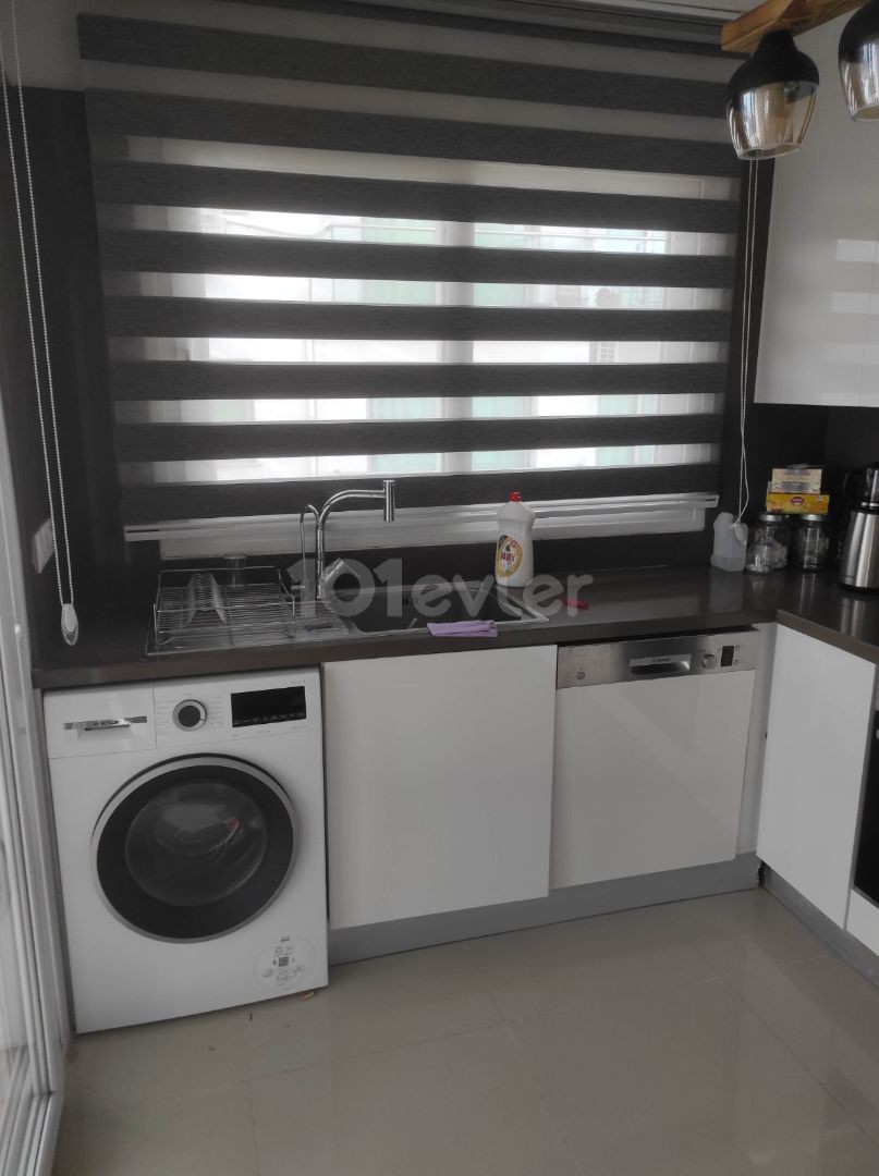 Girne Merkez'de Lefkoşa çemberine 600 metre mesafede kiralık 3+1 daire