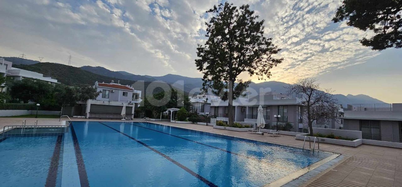 GİRNE/ ALSANCAK DA SATILIK  2+1 LÜKS DAİRE /2+1 LUXURY FLAT FOR SALE IN GİRNE/ ALSANCAK