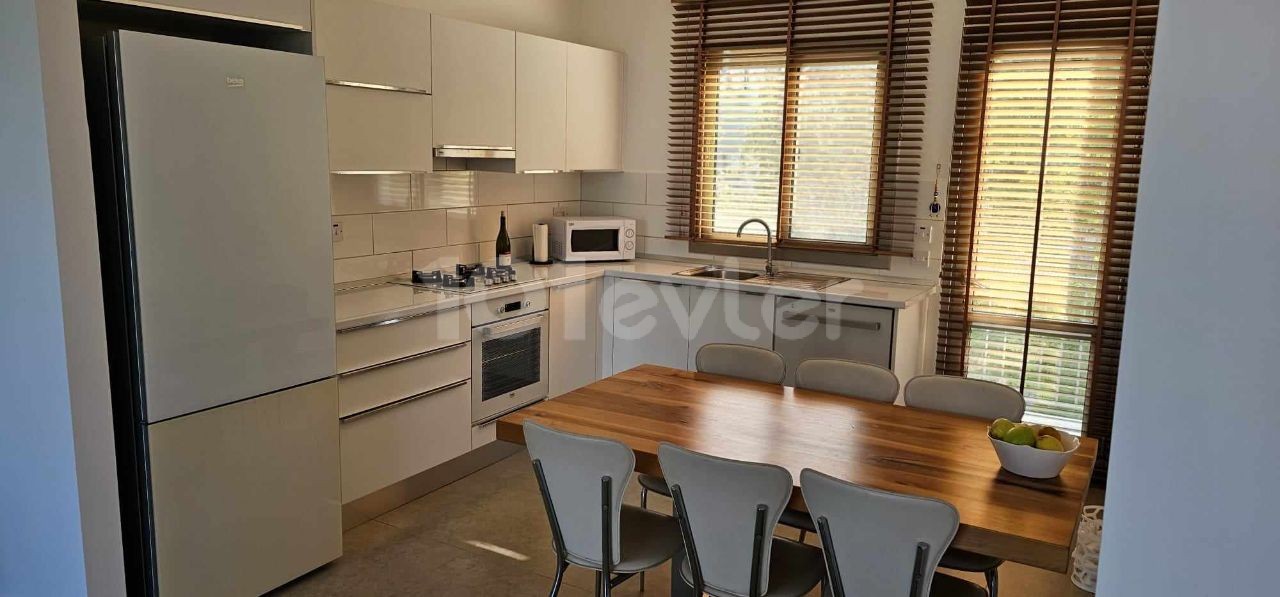 2+1 LUXUSWOHNUNG ZU VERMIETEN IN GIRNE/ ALSANCAK