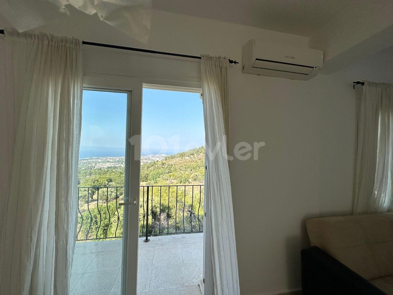 Girne, Lapta 'da kiralık 1+1 daire