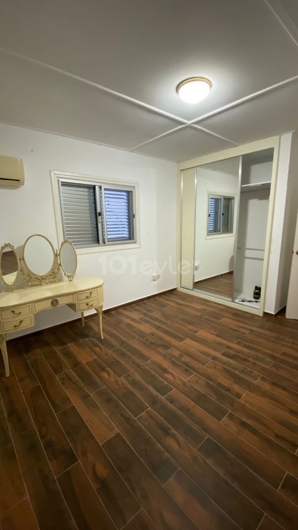 2+1 WOHNUNG ZU VERMIETEN IN GİRNE/ ALSANCAK