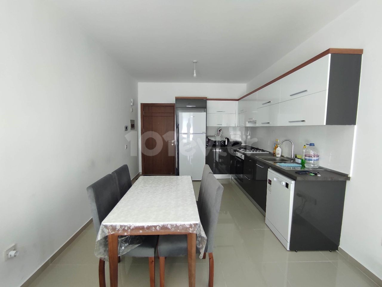 2+1 Flat for Rent in a New Building with Easy Access in Kyrenia Central Location