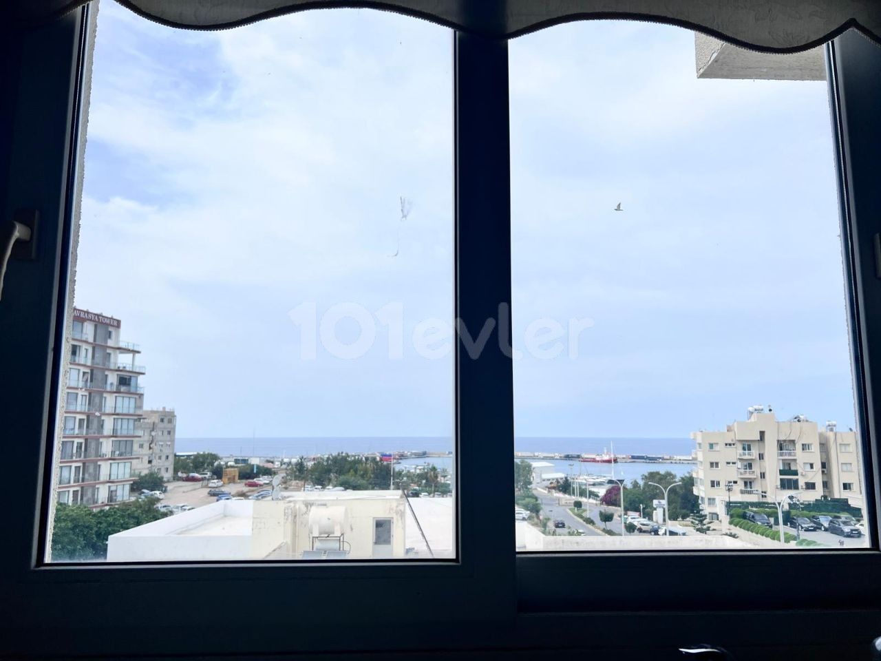2+1 apartment for sale in Kyrenia Center. Opposite Lord Palace