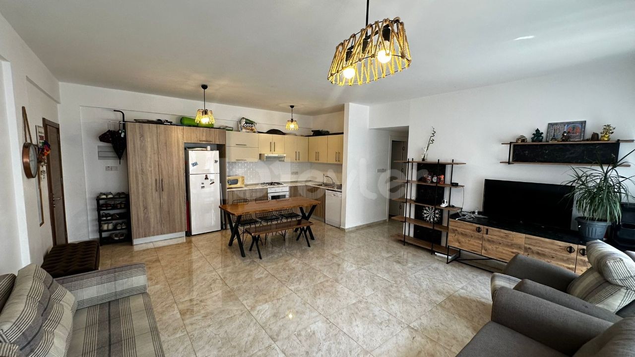 Spacious 2+1 apartment  for sale in Ozanköy, Kyrenia!