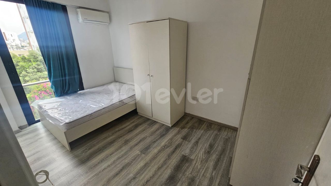 2+1 moderne möblierte Wohnung zur Miete im Zentrum von Kyrenia