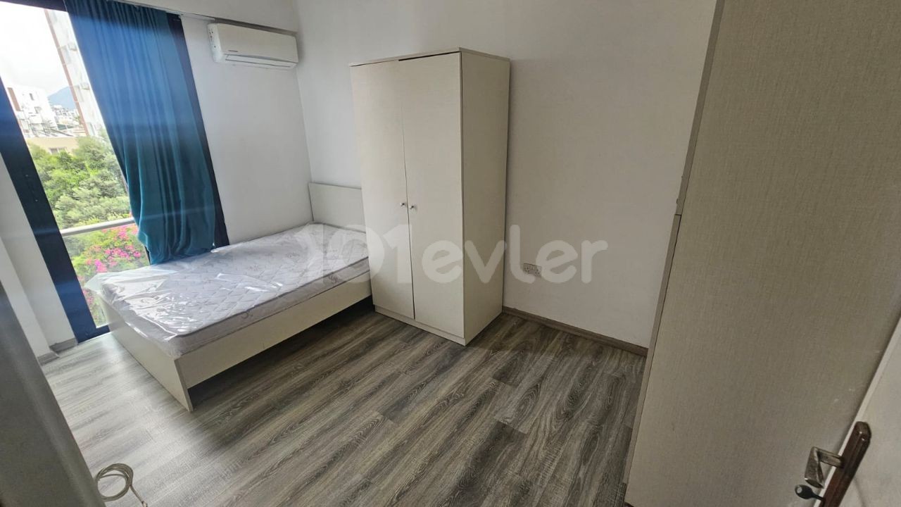 Girne Merkez'de  Kiralık 2+1 Modern Eşyalı Daire