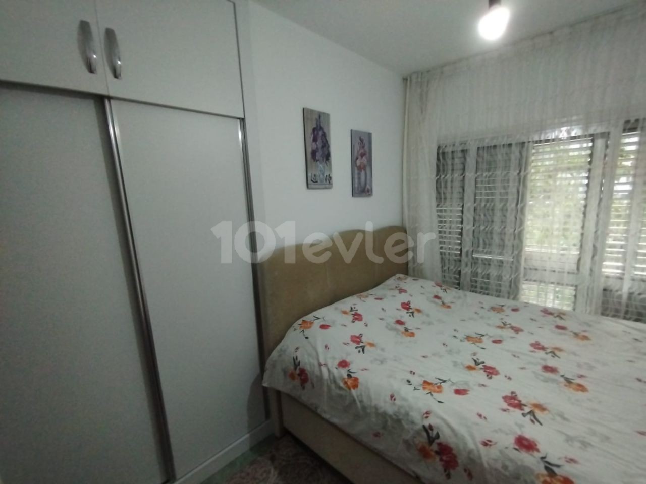  2+1 BARGAIN FLAT FOR SALE IN KYRENIA/ CENTER (URGENT)