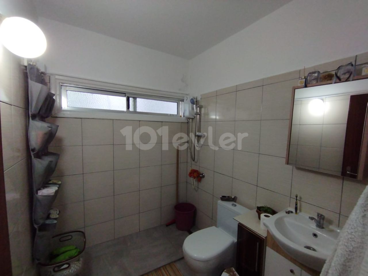 GİRNE/ MERKEZ DE SATILIK 2+1 KELEPİR DAİRE (ACİLL)/ 2+1 BARGAIN FLAT FOR SALE IN KYRENIA/ CENTER (URGENT)