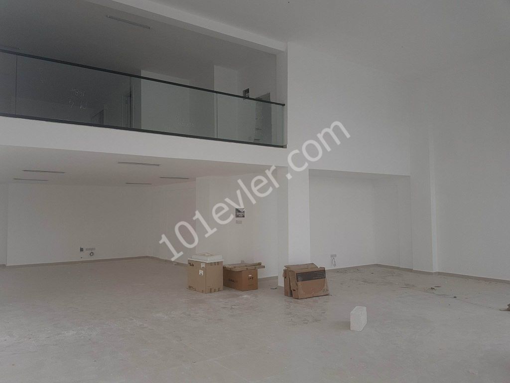 Girne Merkezde 400m2 dükkan