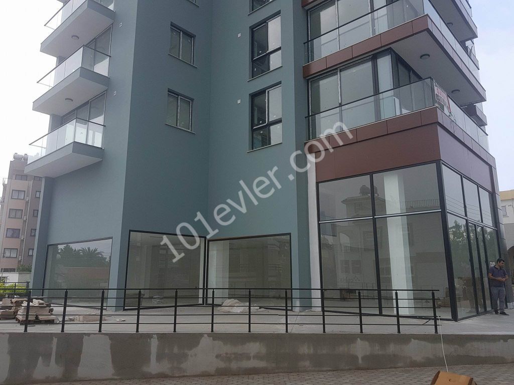 Girne Merkezde 400m2 dükkan