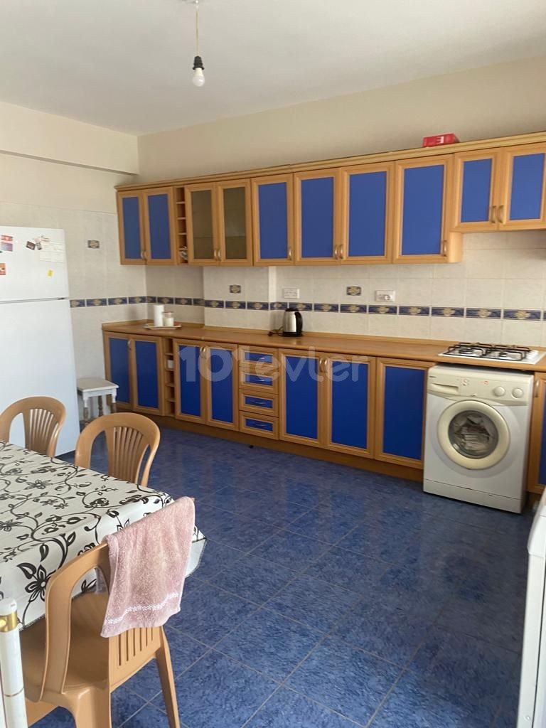 LARGE FLAT FOR RENT FROM THE OWNER CENTRAL LOCATION