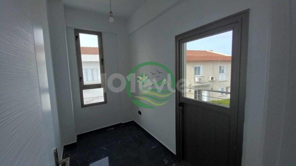 GAZIMAGOSA TUZLA GEBIET ZU VERKAUFEN 3 IN 1 DOPPEL LLOGARA VILLA ** 