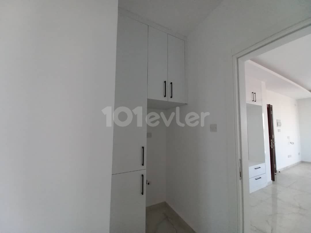 MAĞUSA KALILAND BÖLGESİNDE SATILIK 2+1 YENİ  DAİRE